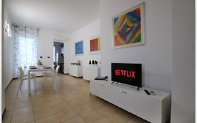 10 min metro Palavela Suite
